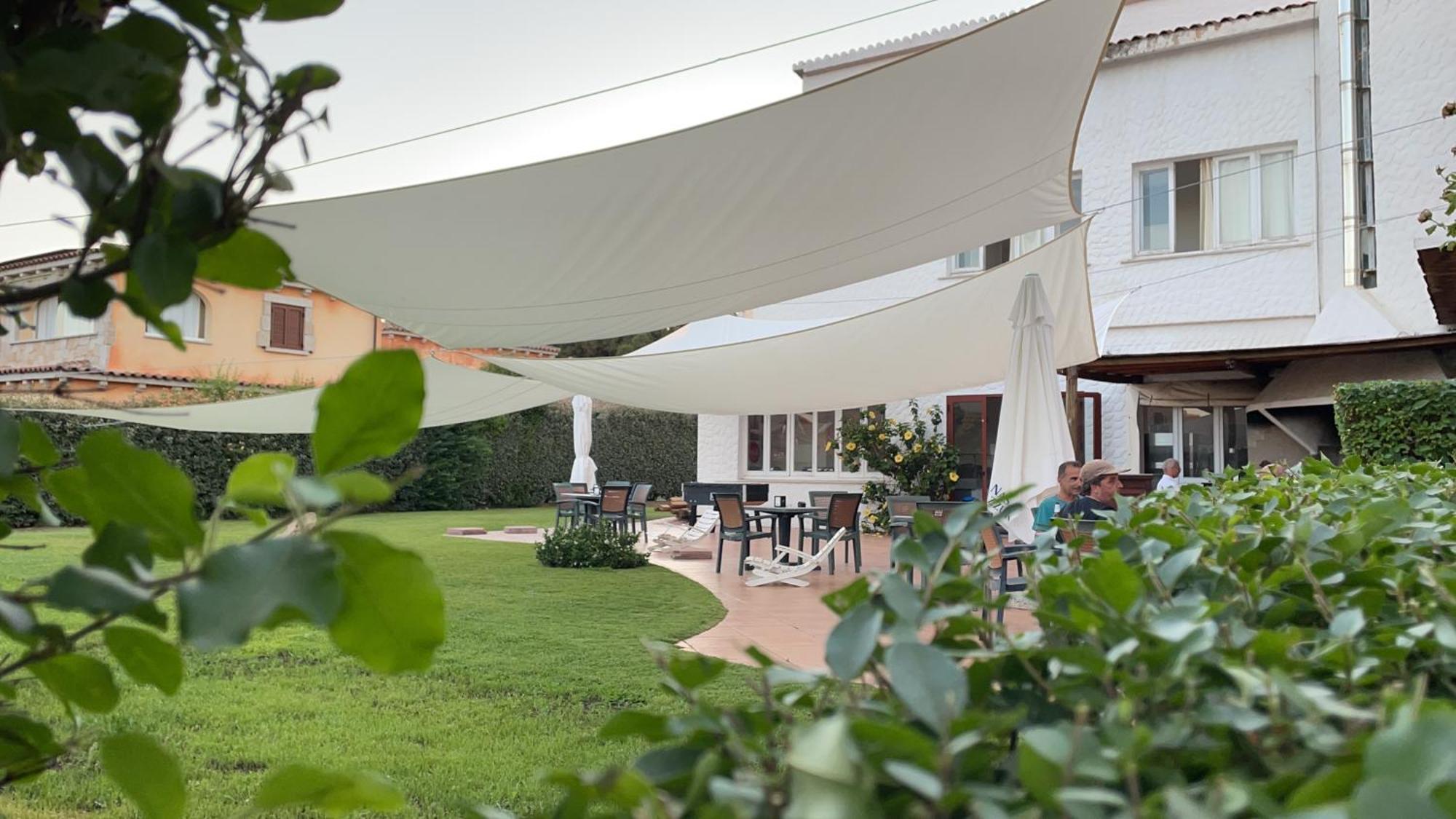 Hotel Al Faro Spiaggia La Cinta Santeodoro San Teodoro  Luaran gambar